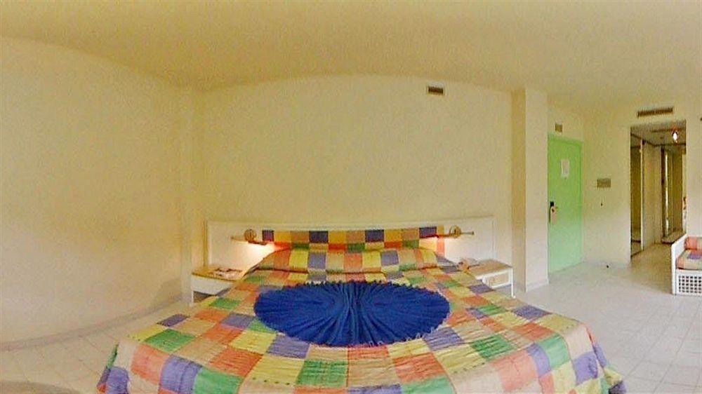 Grand Royal Antiguan Beach Resort Файв-Айлендс-Виллидж Экстерьер фото